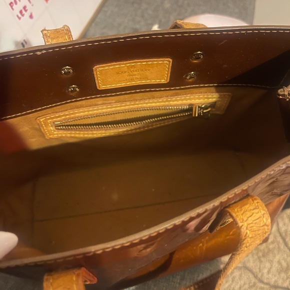 Louis Vuitton Monogram Vernis Reade PM in Brown - Picture 12 of 16